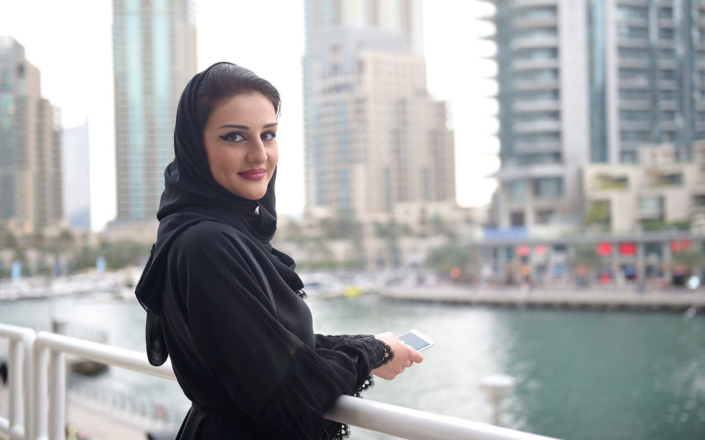 فتاة