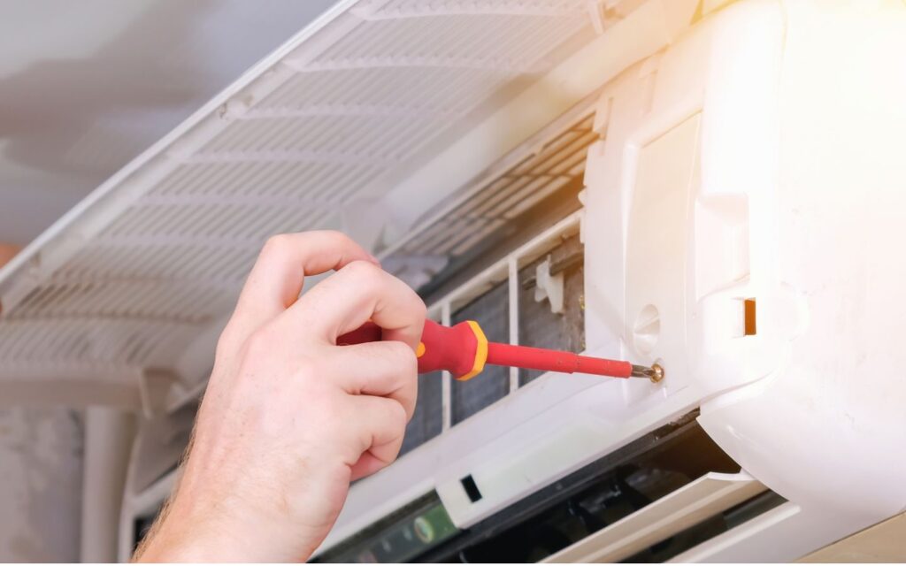 24-hour AC repair services in Dubai handling emergency breakdowns.