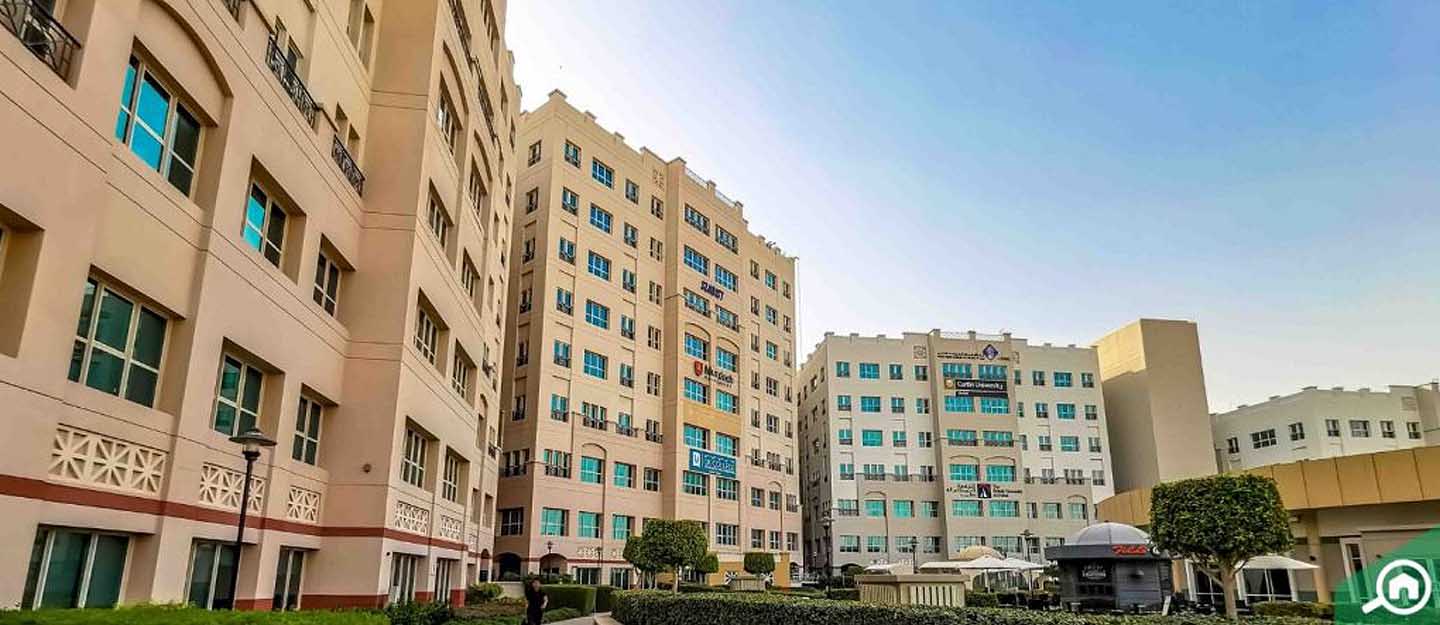السكن في المدينة الأكاديمية