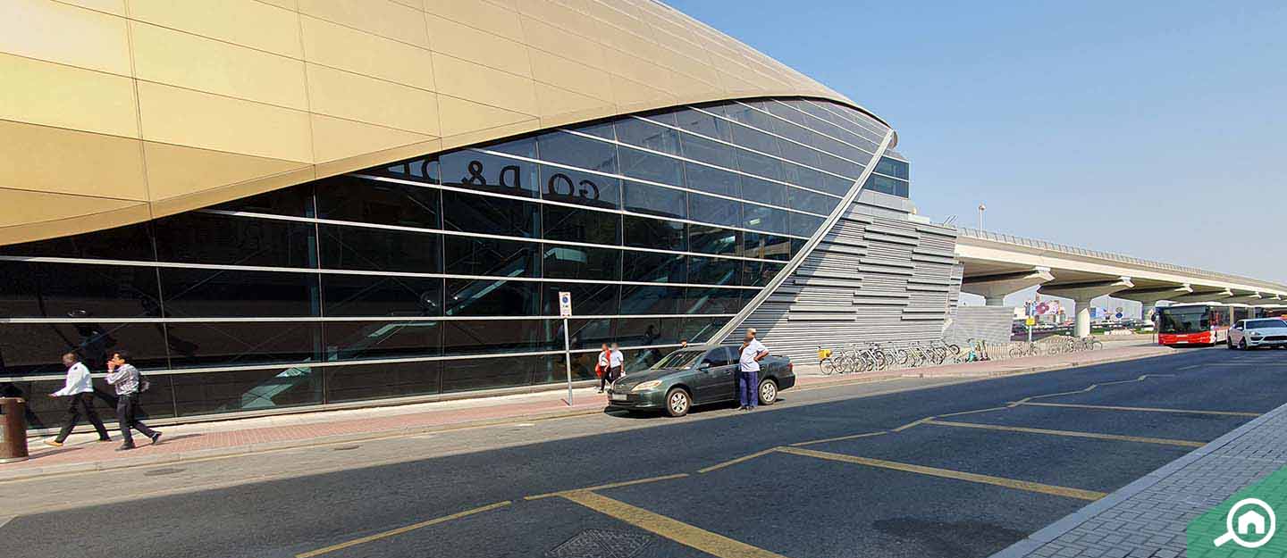 شقق للايجار بالقرب من مترو دبي باسعار منخفضة