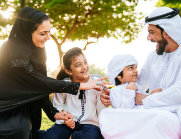 عائلة في حديقة