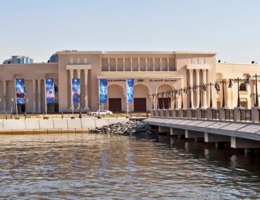 مسرح المجاز من الخارج