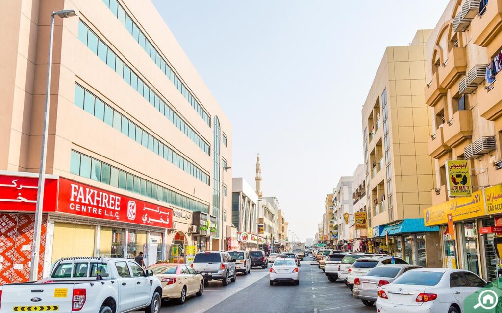 Historic architecture and bustling souks capture the cultural essence of New Dubai vs Old Dubai
