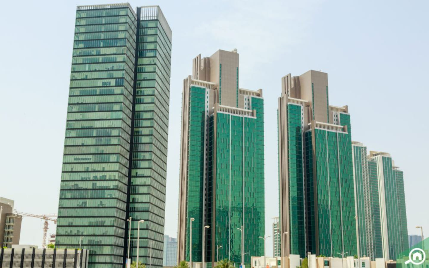 أبراج سكنية