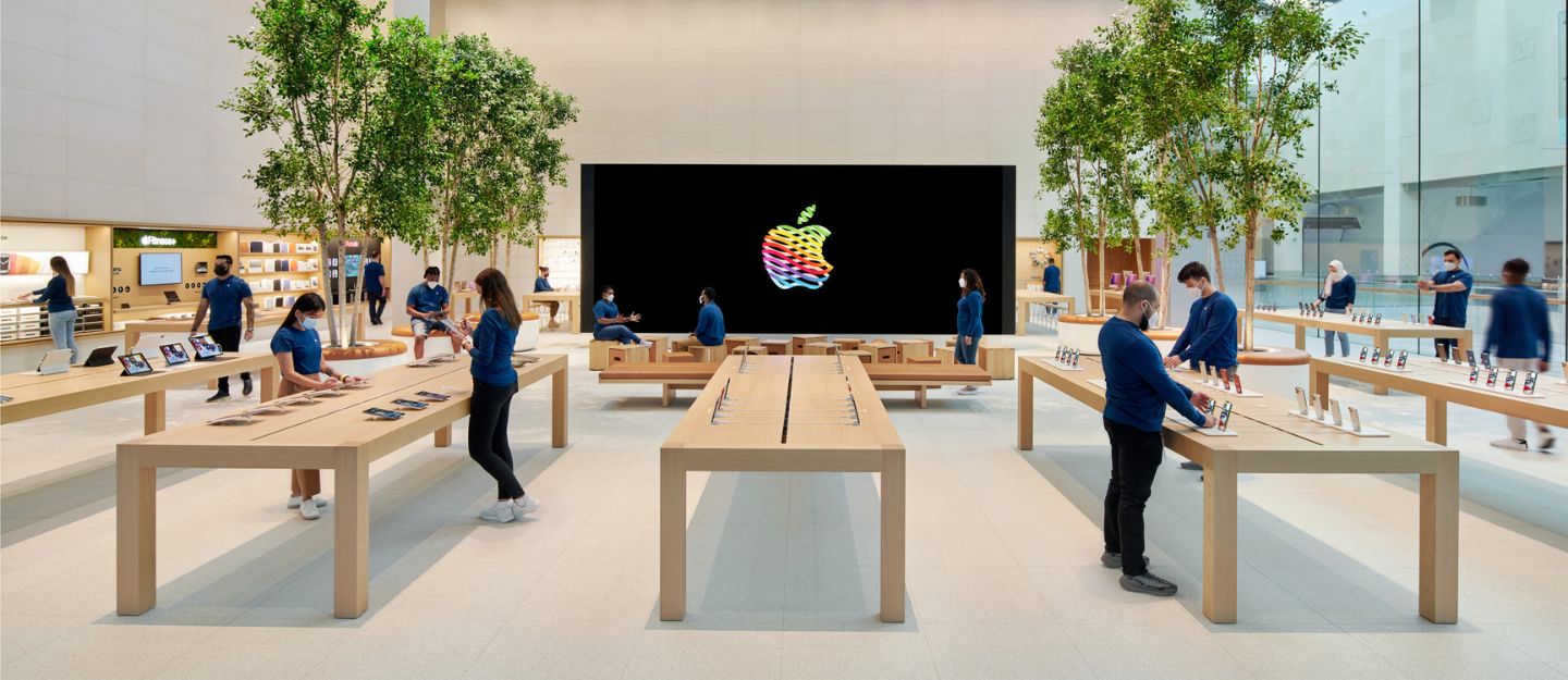Apple stores in the UAE
