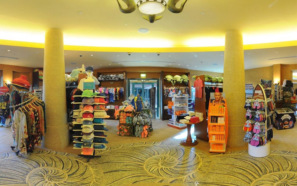 Aquaventure’s retail kiosks are conveniently placed for mid-day shopping breaks