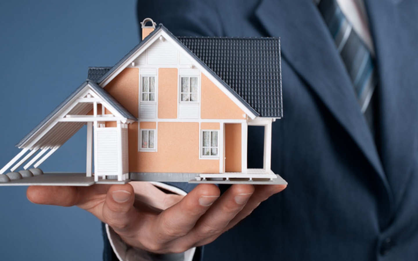 دليل الوكيل العقاري الناجح في الإمارات