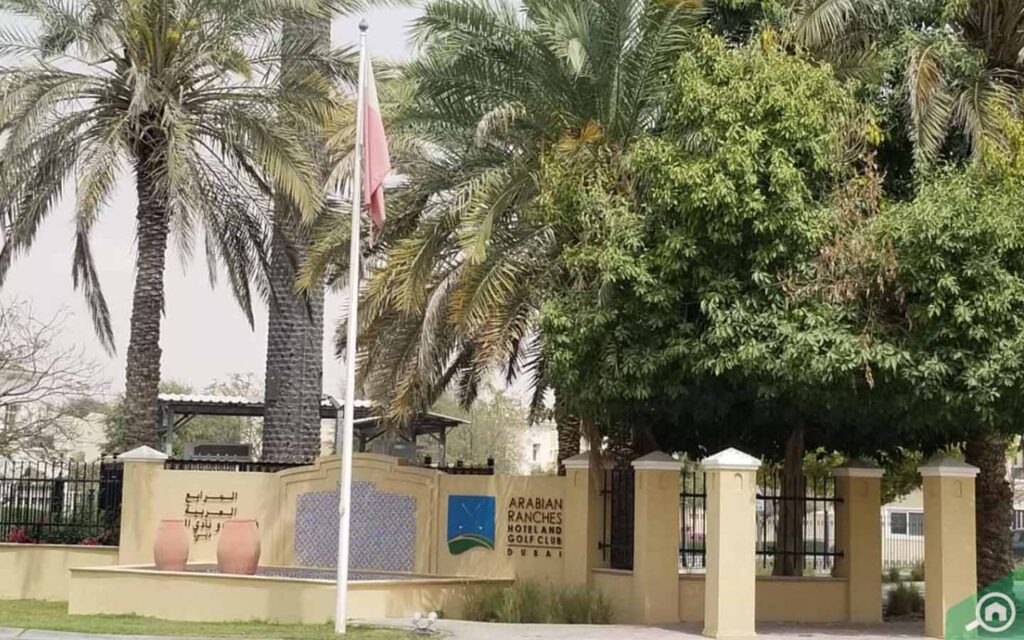 Living in Arabian Ranches vs The Meadows offers proximity to Arabian Ranches Golf Club