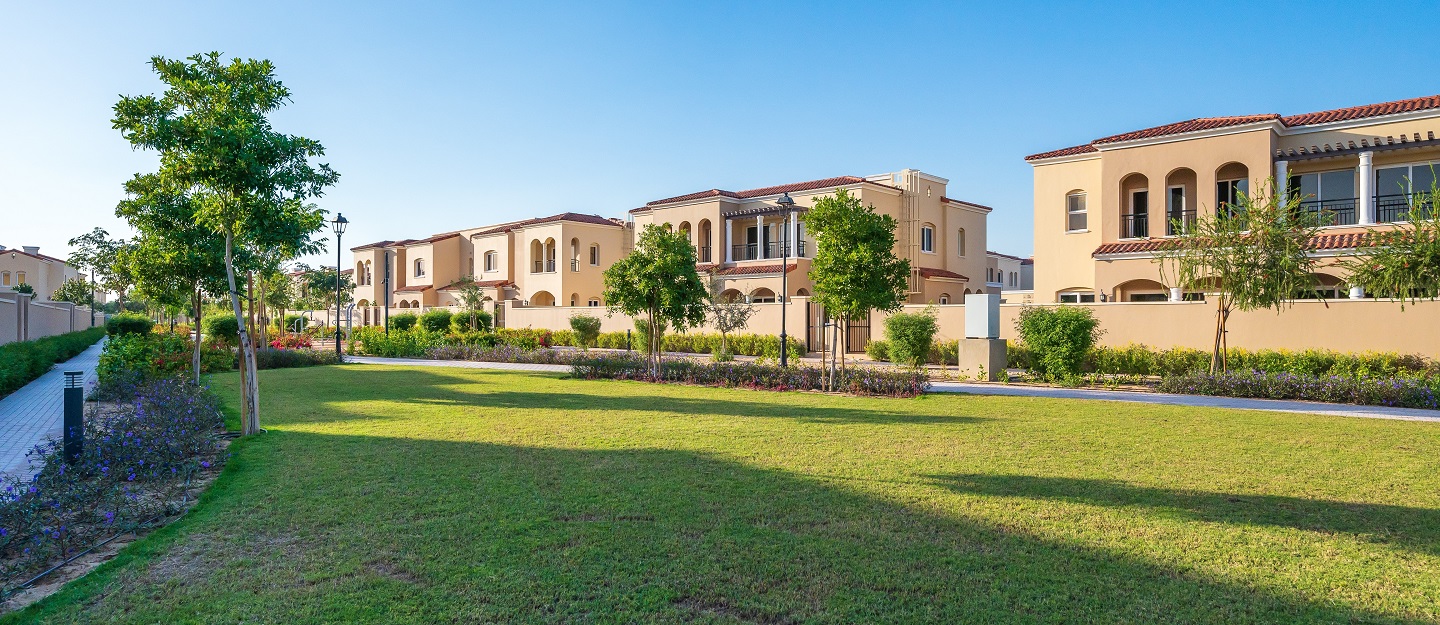 المناطق السكنية لشراء الفلل في دبي وابوظبي