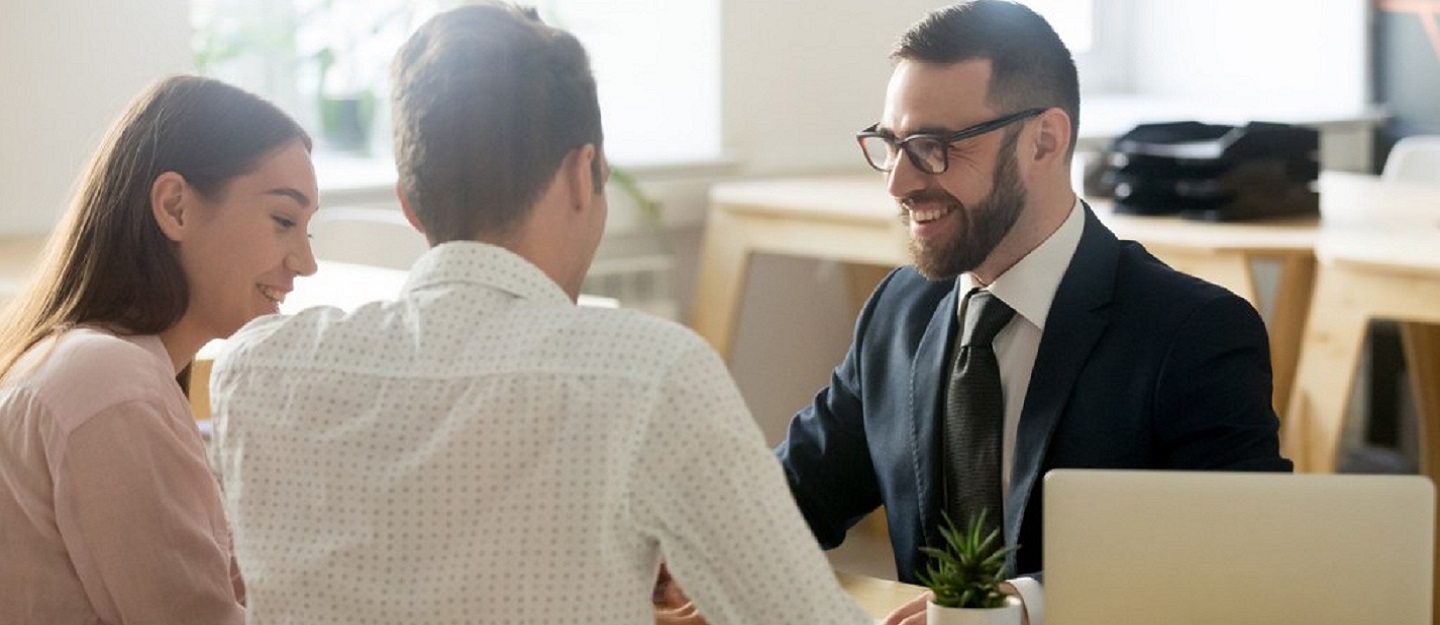 Become a Real estate agent in Dubai