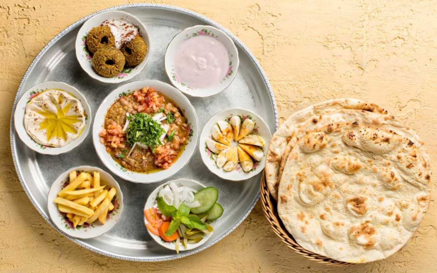 سفرة فطور عربية