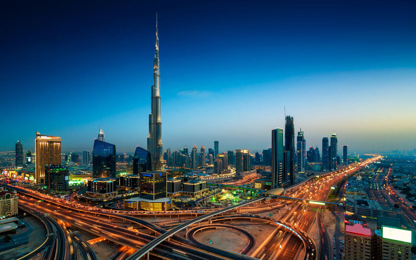 الأبراج الشاهقة في دبي