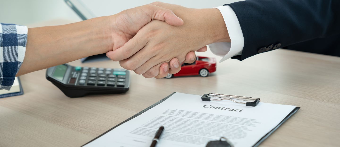 How to transfer ownership of a car in UAE