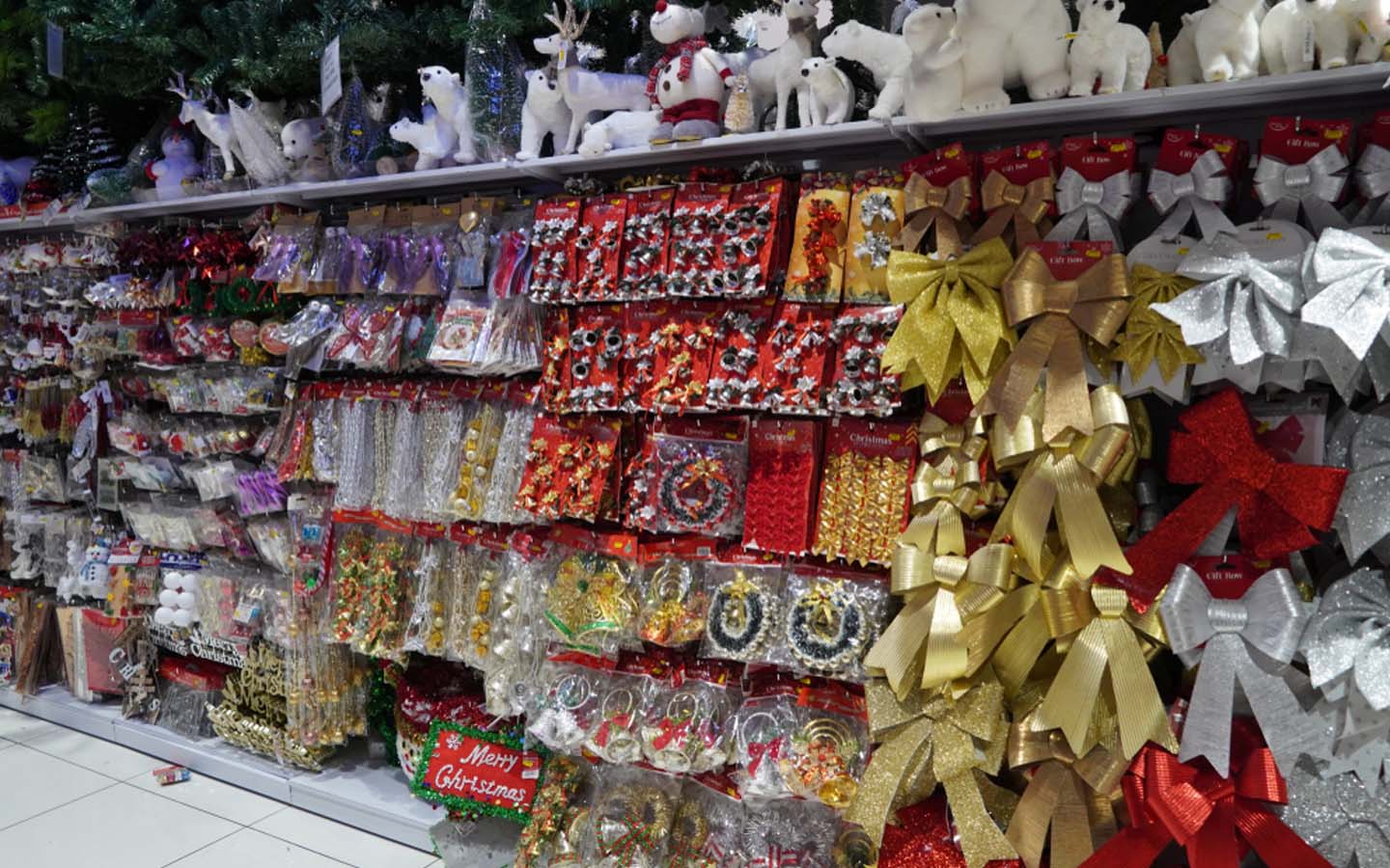 Buy Christmas Decorations in Dubai Daiso, M&S, IKEA & More MyBayut