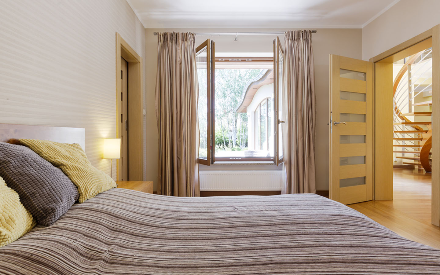 كيفية تنظيف المراتب المنزلية