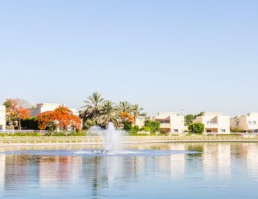 Communities to buy villas in the Meadows