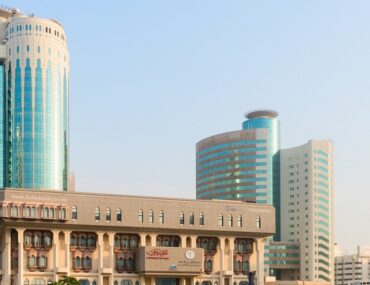 مدخل دائرة الاراضي والاملاك بدبي