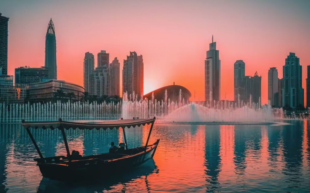 Dubai Fountain Lake Ride is one of the top things to do in Dubai at night