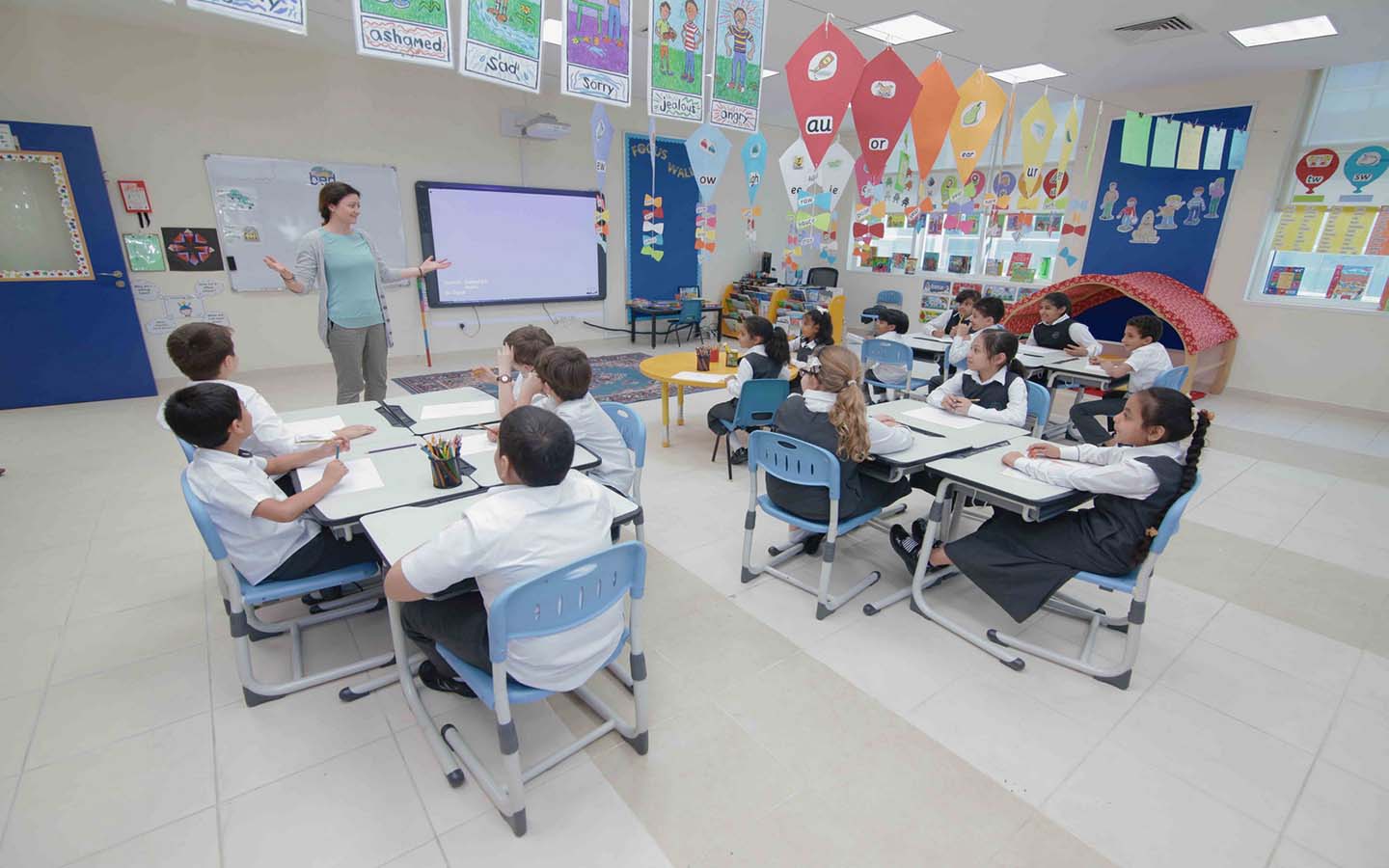 Emirates national School
