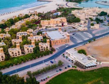 مبان على البحر