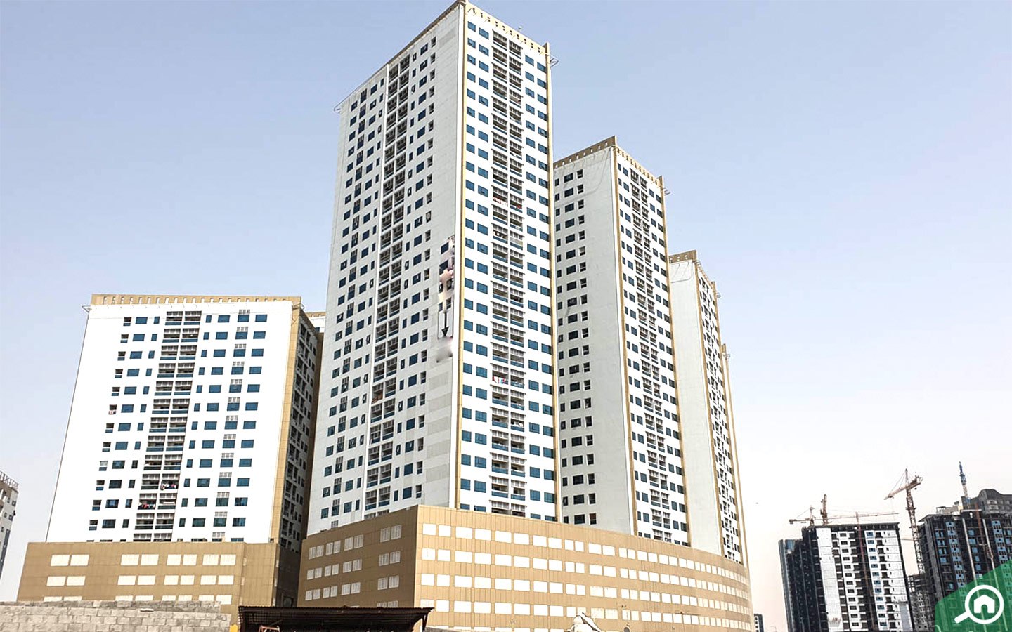 الأسئلة الأكثر تكراراً حول الاستثمار في عجمان