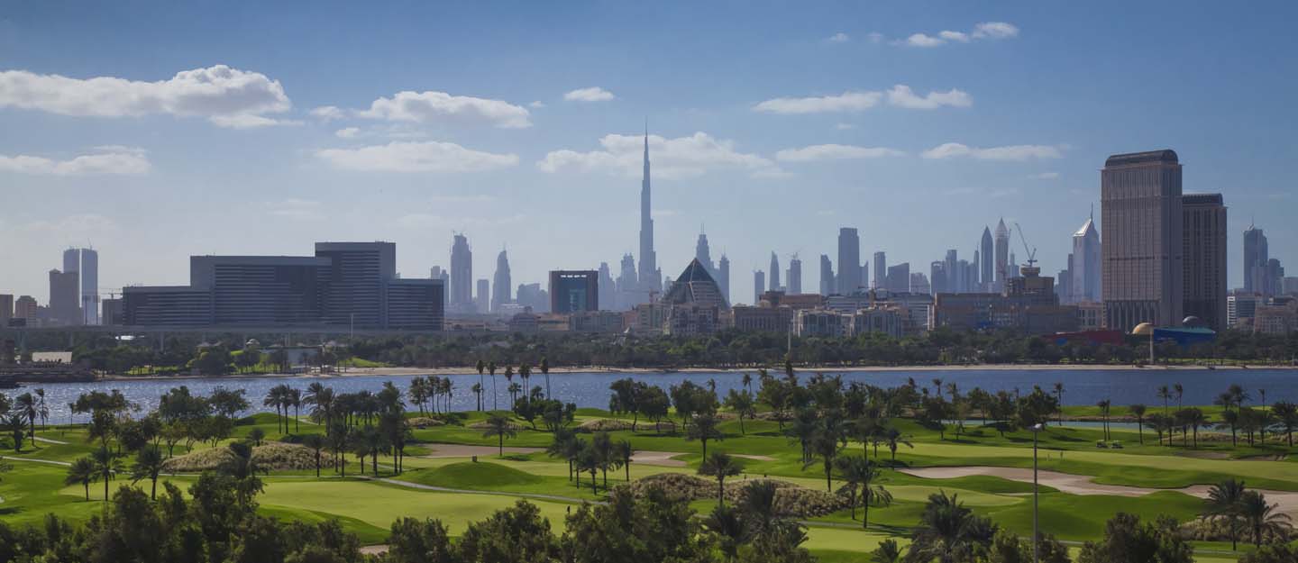 مبانٍ ومساحات خصراء