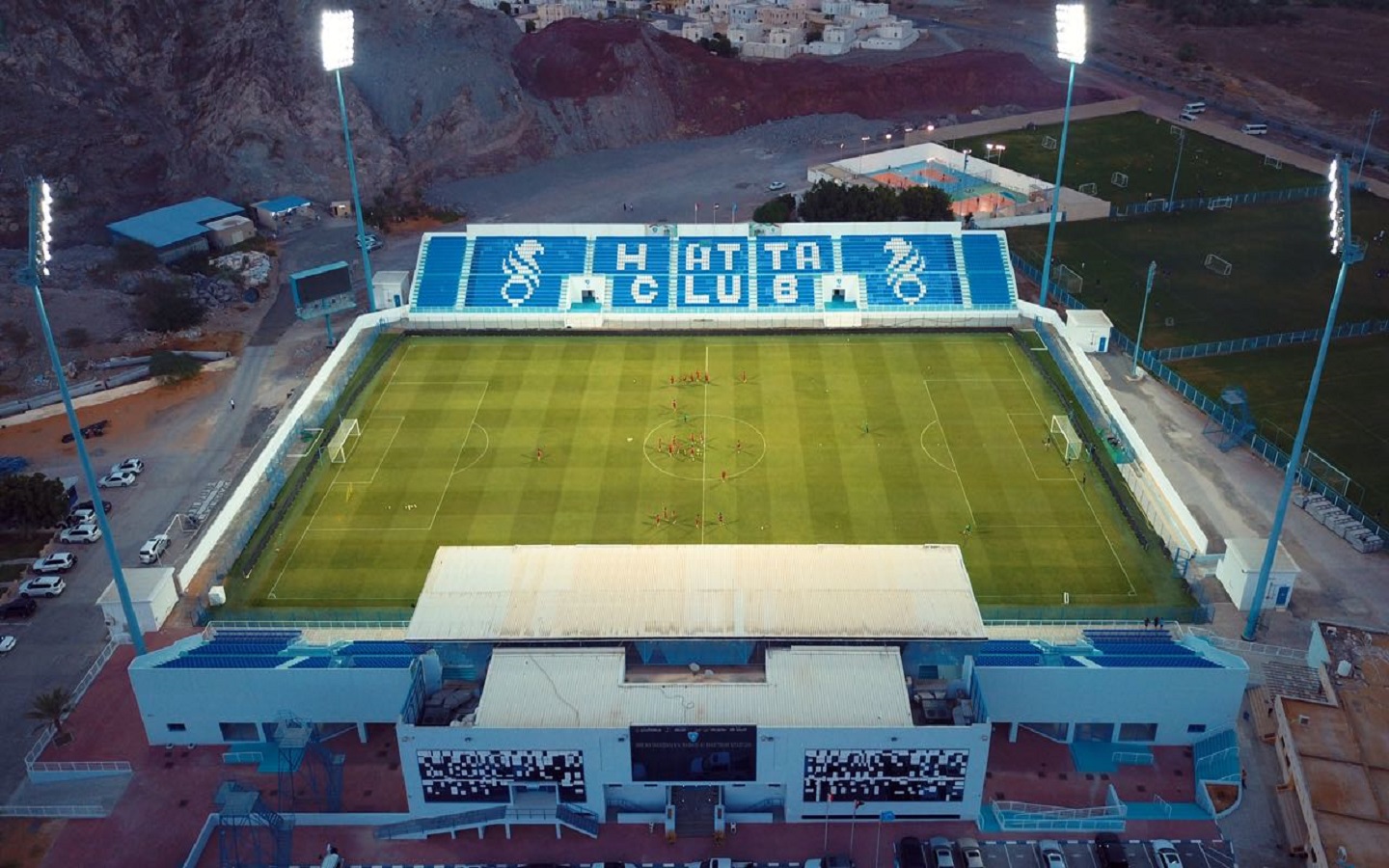 ملعب نادي حتا