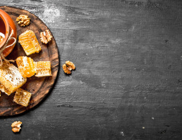 عسل وشمع العسل