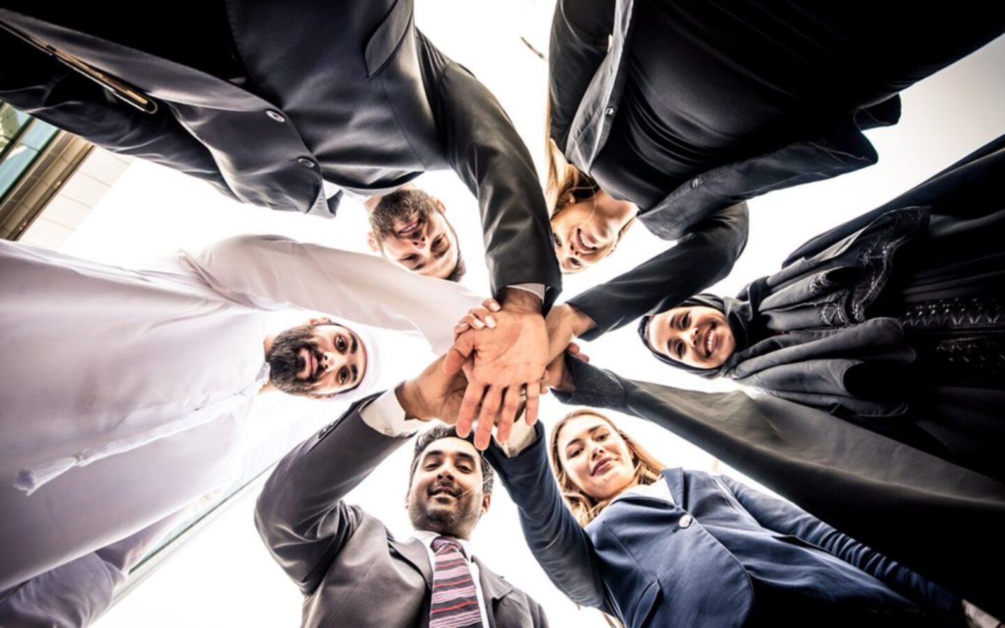 رجال وسيدات