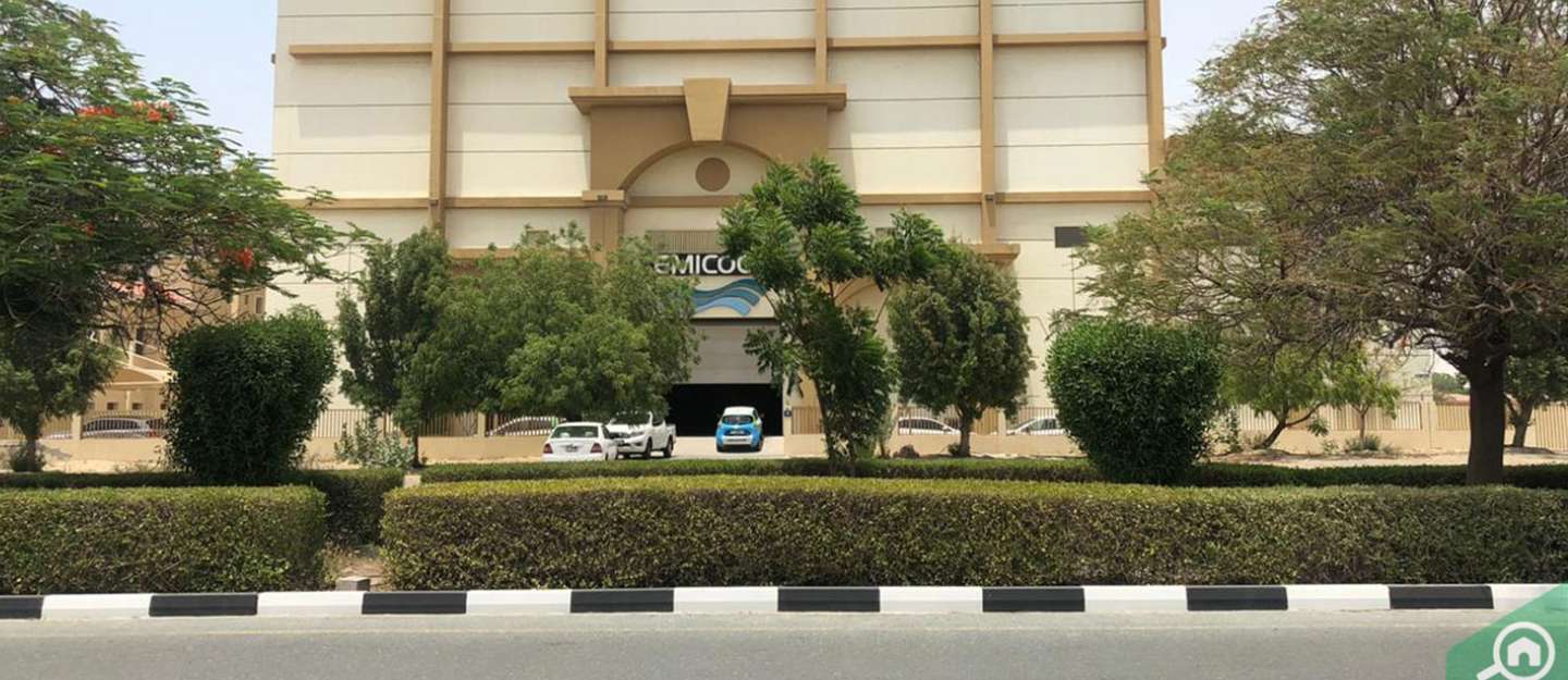 الاستثمار في عقارات التجزئة في دبي