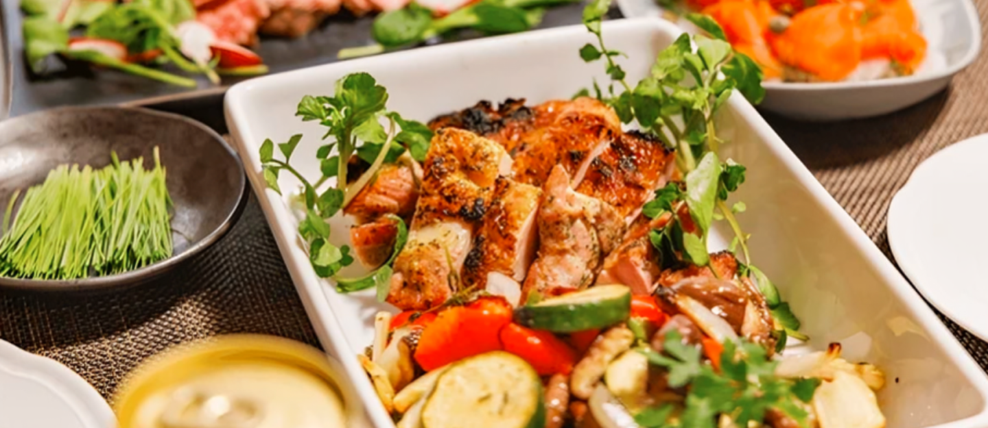 دجاج مشوي مع خضار