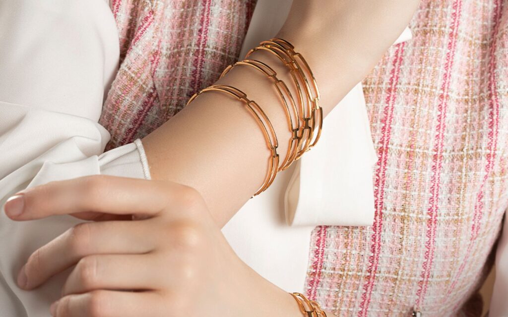 Joyalukkas is a popular shop to buy gold in sharjah