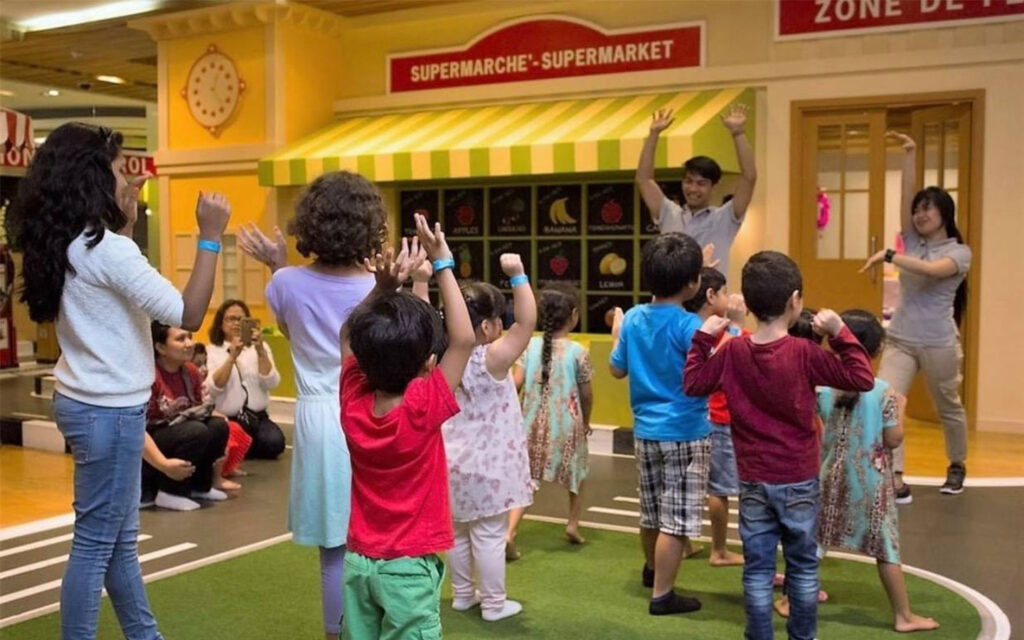 أطفال في حضانة