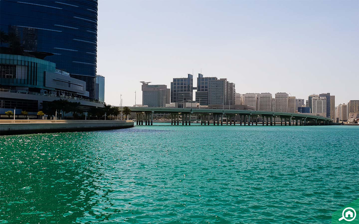 عقارات مطلة على البحر