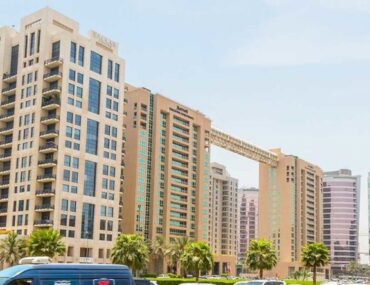 Living in Deira vs Bur Dubai