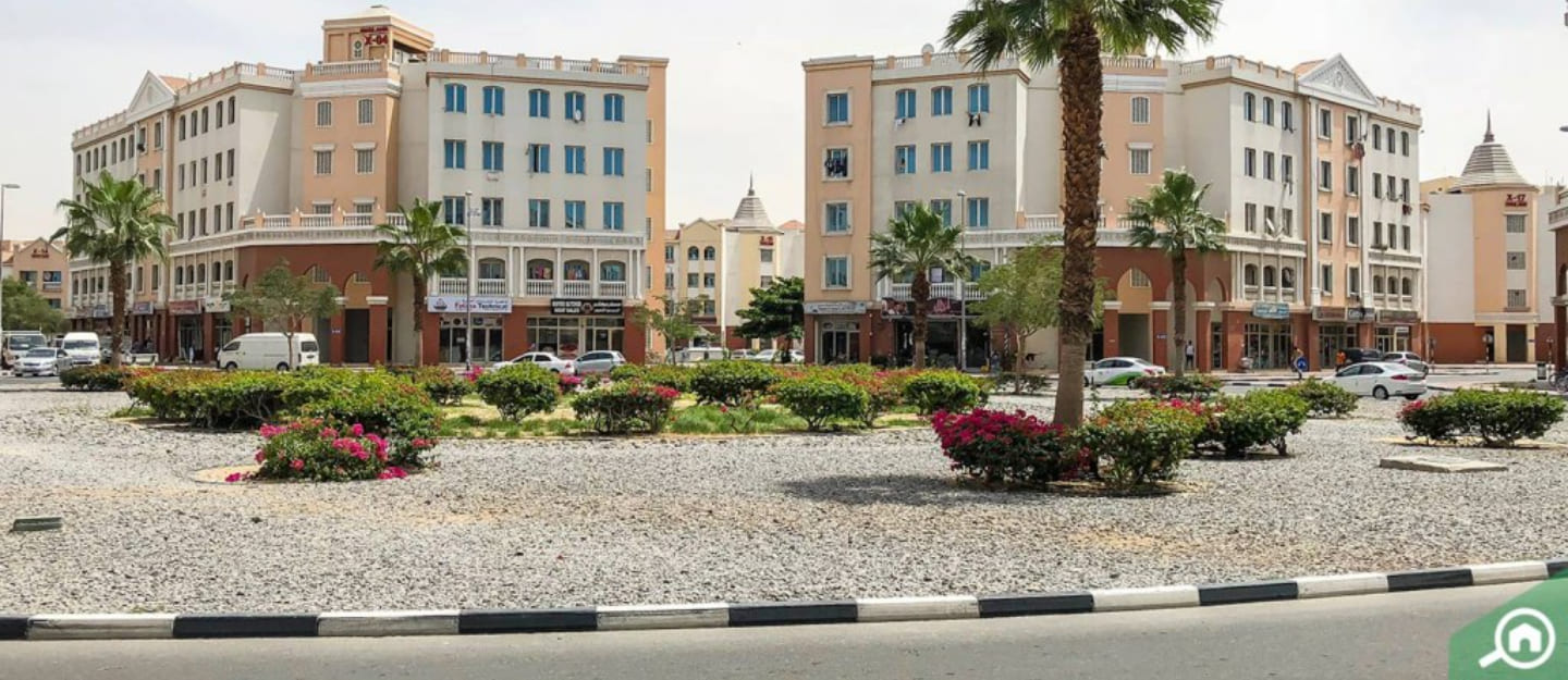 السكن في المدينة العالمية دبي