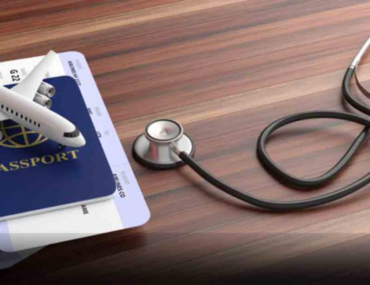 سماعة طبيب وطيارة