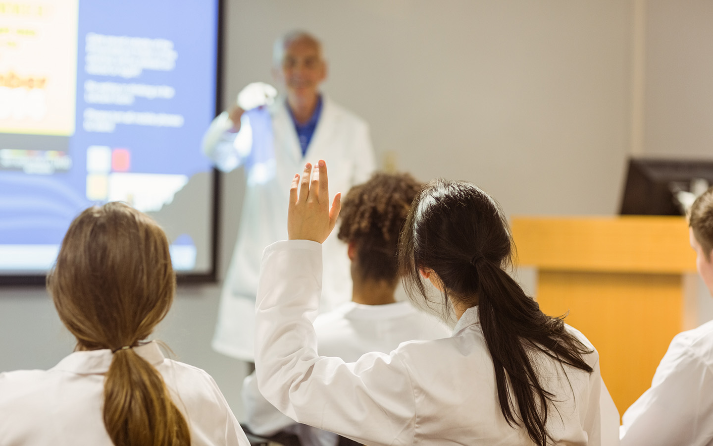 محاضرة طبية في الجامعة