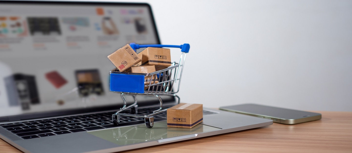 تسوق ملابس اون لاين الامارات