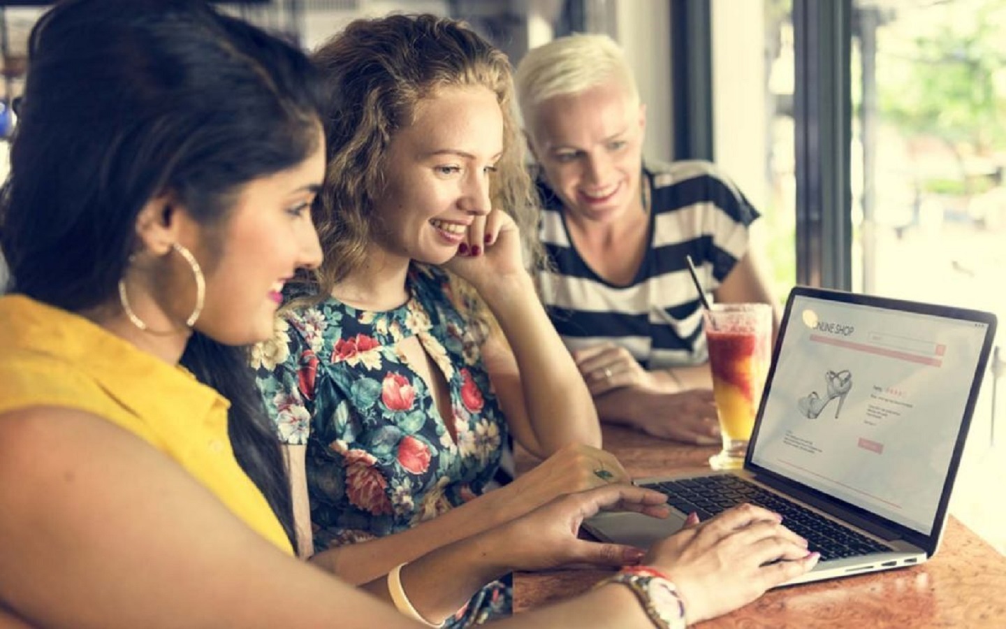 مواقع التسوق الالكتروني في الامارات