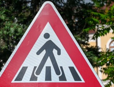 Dubai pedestrian safety regulations are must to follow