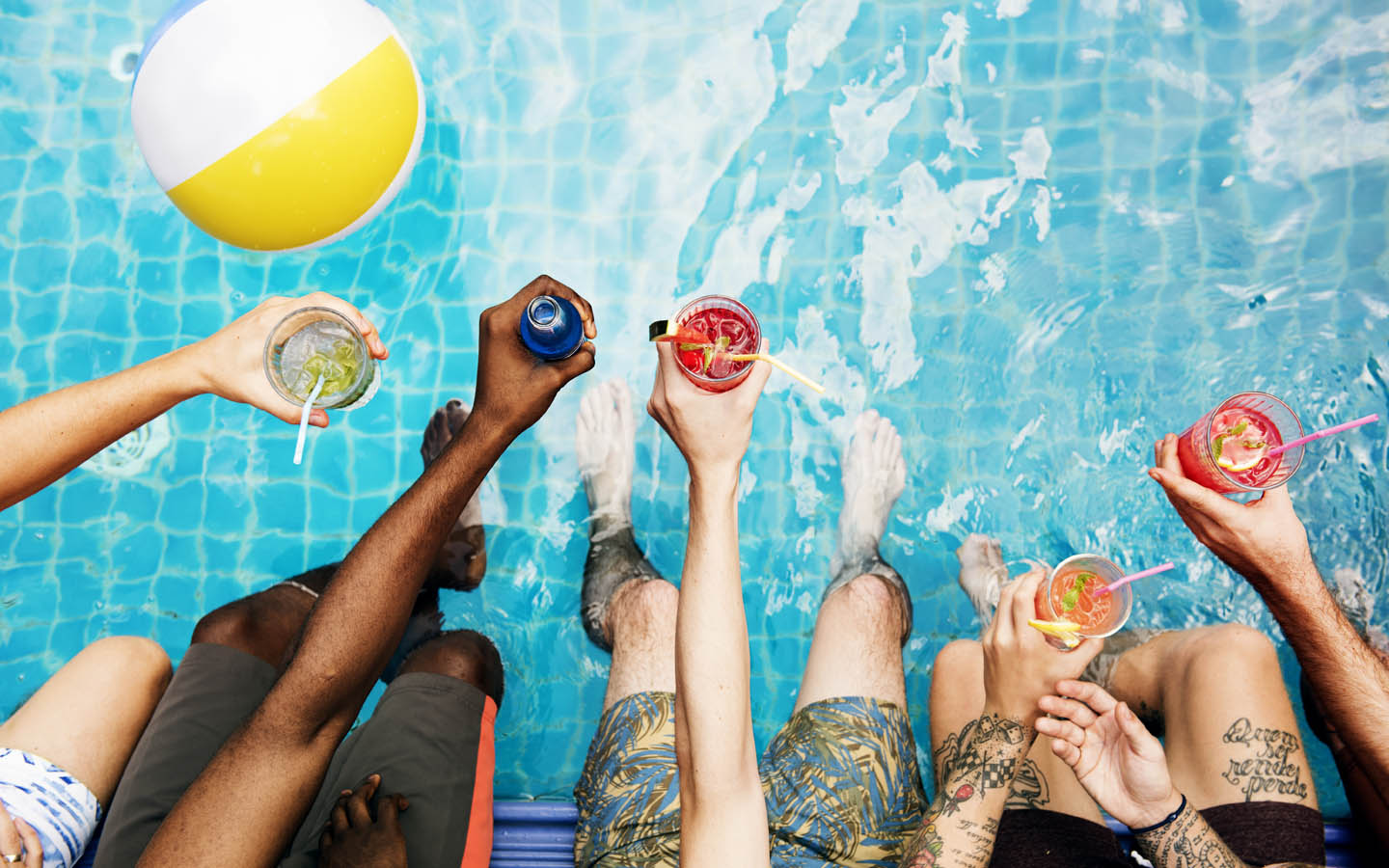 How to Host a Pool Party in Dubai Venues, Decorations & More MyBayut