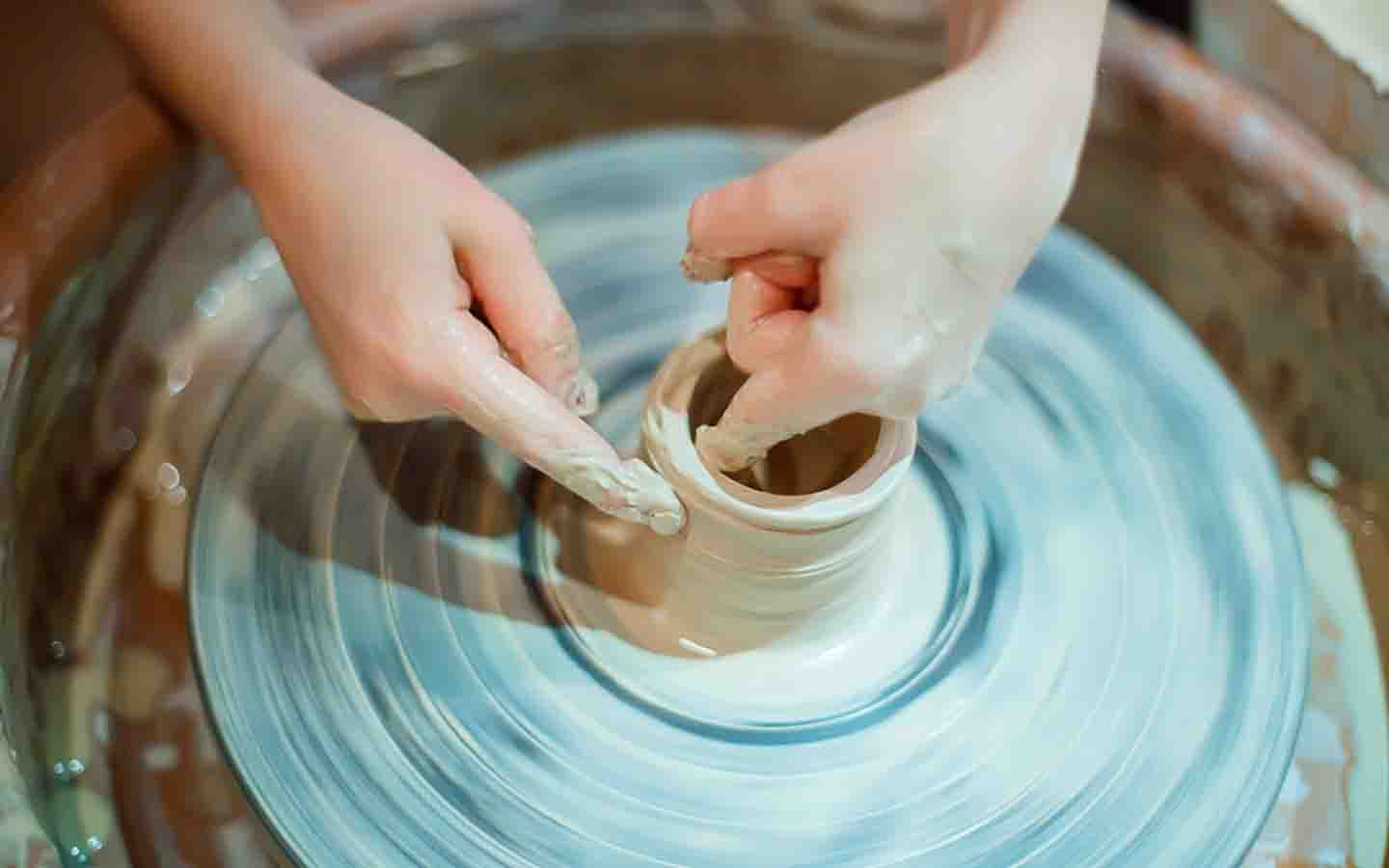 Best Pottery Classes in Dubai Yadawei, Oka Ceramics & More MyBayut