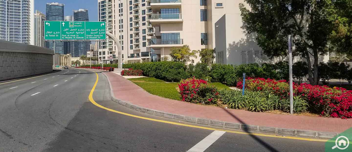 شارع في التلال دبي