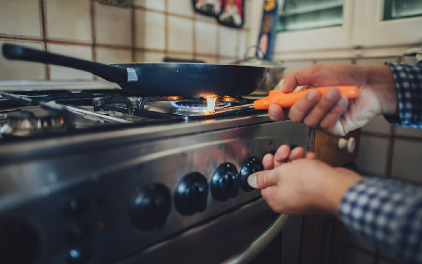 Gas vs Electric Stove Which one is better for your Dubai Home MyBayut