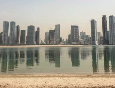 Pros and cons of living in Al Khan, Sharjah