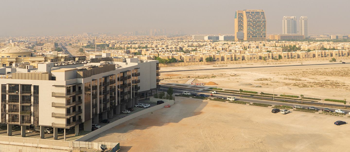 Pros and cons of living in Arjan