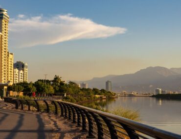 Overview of rental trends and market insights for Mina Al Arab properties for rent in RAK.