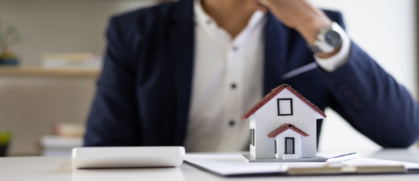 خطوات تقديم طلب إلغاء بطاقة مزاولة المهنة لنشاط عقاري