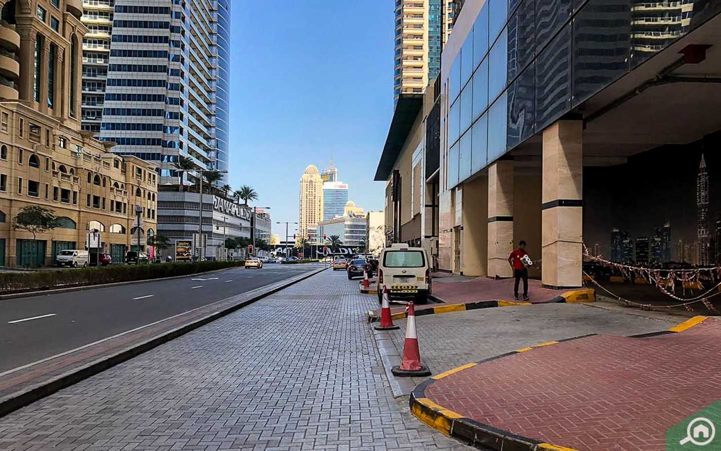 مواقف أمام مارينا 101